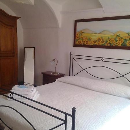 Beb I Girasoli Apartment Dolceacqua Luaran gambar